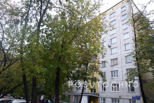 2-room apartment near the metro, Moscow - apartment by the day