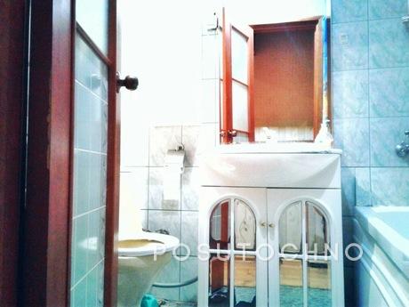Apartment near the metro, Moscow - apartment by the day