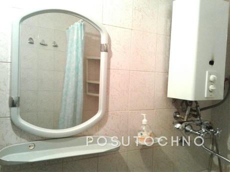 1 bedroom apartment near the metro, Moscow - apartment by the day