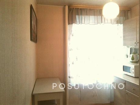 1 bedroom apartment near the metro, Moscow - apartment by the day