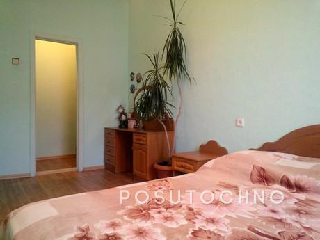 ПРОДАМ 2х ком. кв. в центрі Феодосії!, Феодосія - квартира подобово