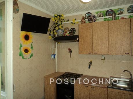 Комфортна тіра, в 5 хвилина, Феодосія - квартира подобово