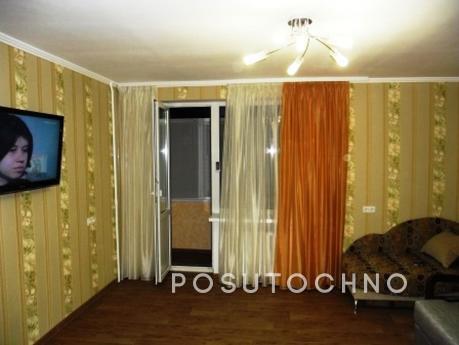 2 bedroom suite, 70m to the beach, Yevpatoriya - apartment by the day