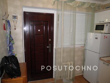 однокімнатна квартира по вул. Ялтинська, Алушта - квартира подобово
