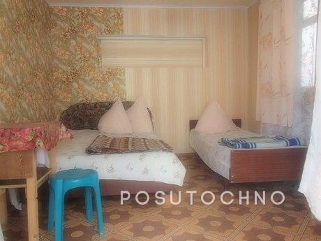 Rooms 5 minutes from the sea, Sudak - apartment by the day