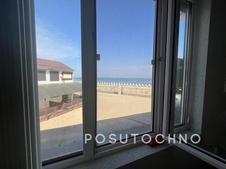 Rent a cottage on the sand, 1st line by the sea, Gribovka - apartment by the day