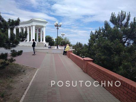 Сдам  квартиру у моря, Черноморск (Ильичевск) - квартира посуточно