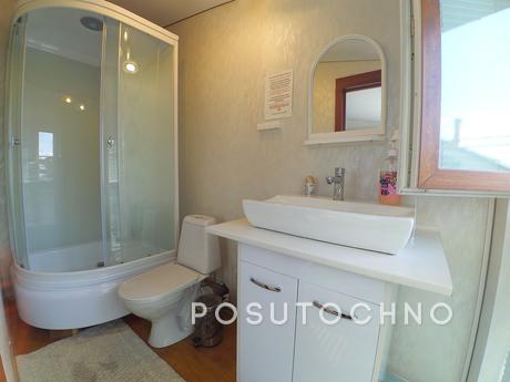 Panoramic 4-seater with a balcony, Kazan - apartment by the day