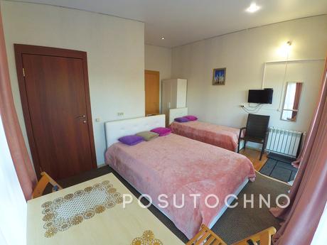 3-bed suite with a balcony, Kazan - apartment by the day