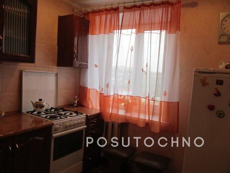 Rent an apartment for rent in Berdyansk, Berdiansk - apartment by the day