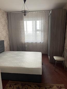 2-room apartment Troyeschina, Kyiv - apartment by the day