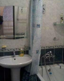 Сдаю одно, двух комнатные современные квартиры в центре горо