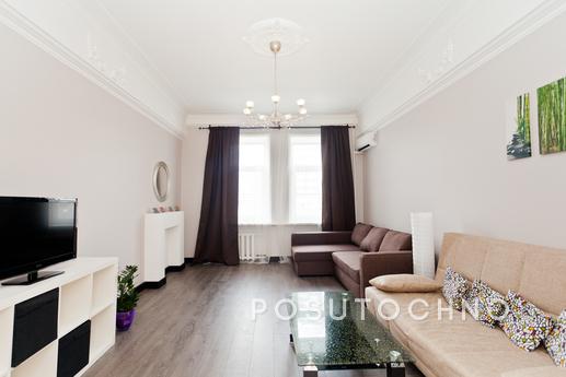 Pollutants. Huge apartment, metro Tagank, Moscow - apartment by the day