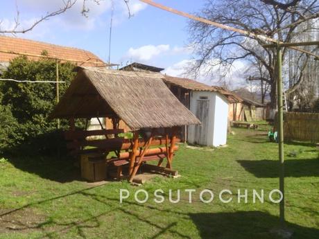 House and garden near the castle., Mukacheve - apartment by the day