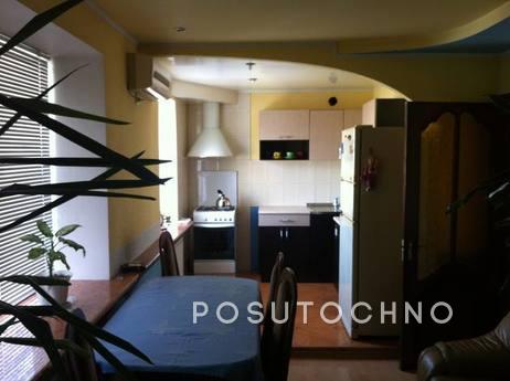 2-room apartment. District cunning marke, Sievierodonetsk - apartment by the day