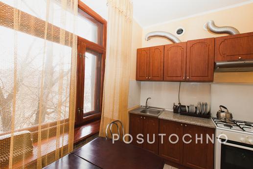 2-bedroom apartment in a quiet area, Sievierodonetsk - apartment by the day
