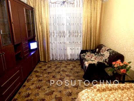 Cozy, 1 bedroom apartment, next to metro, Kyiv - apartment by the day