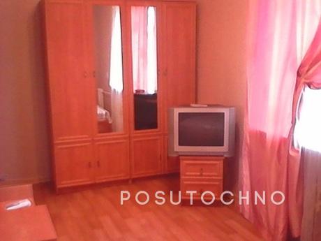 2-bedroom apartment, Chernomorsk (Illichivsk) - apartment by the day