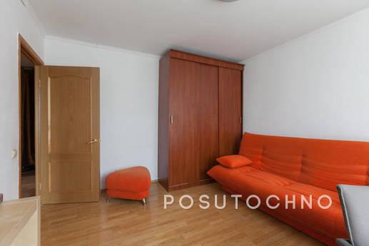 Bright apartment 1 minute from m.VDNH, Москва - квартира подобово