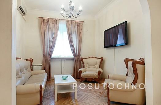 I rent 2 bedroom flat in the center of Moscow in the art. m 