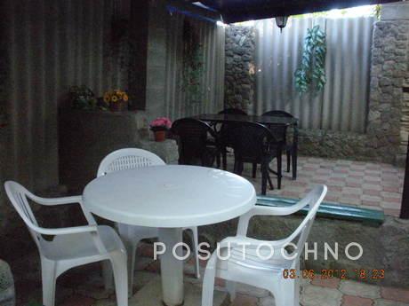 Rent housing in the private sector by th, Yevpatoriya - apartment by the day