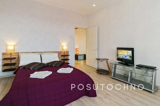 Spacious apartment m.Universitet, Moscow - apartment by the day