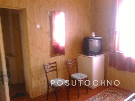 Housing on the Azov Sea in Henichesk, Henichesk - apartment by the day