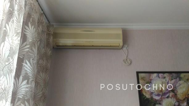 2-room apartment near the park Frunze, Yevpatoriya - apartment by the day