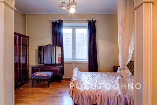 Two bedroom apartment for Kiev, Moscow - apartment by the day