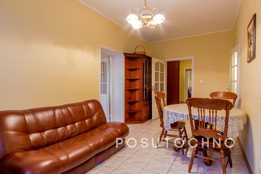 Two bedroom apartment for Kiev, Moscow - apartment by the day