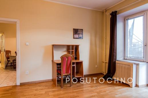 Two bedroom apartment for Kiev, Moscow - apartment by the day