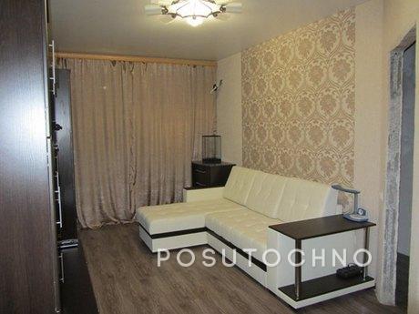 Freshly renovated, under the euro. Easy to get anywhere in t