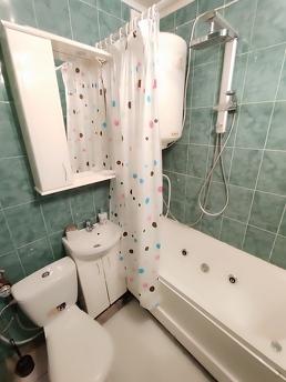 1k bus station, Demiivska, Yahidna, Kyiv - apartment by the day