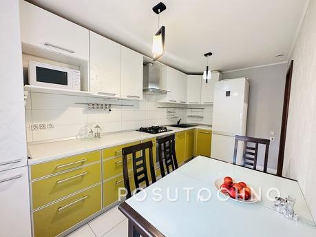 Your own, real 3k apartment August 23, Kharkiv - apartment by the day