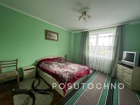 У двох поерховому будинку здаю кімнати для відпочинку  та лі