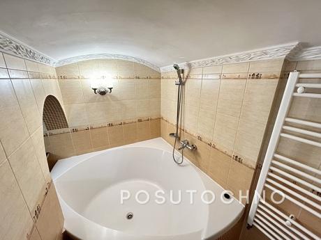Romantic courtyard apartments, Lviv - apartment by the day