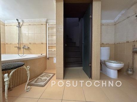 Romantic courtyard apartments, Lviv - apartment by the day