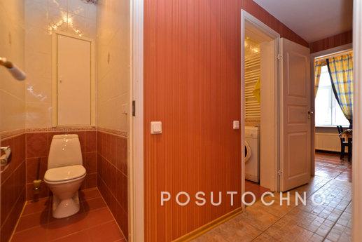 The apartment is in a contemporary style, Saint Petersburg - apartment by the day