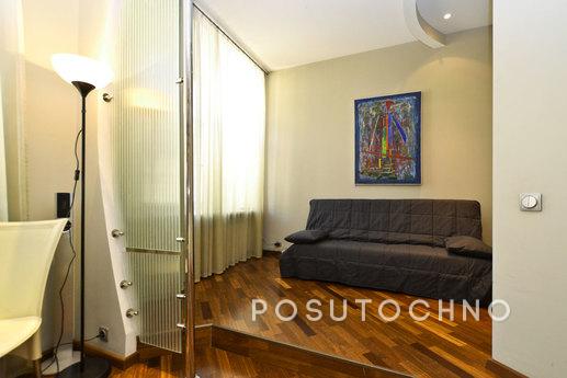 Next to the Palace Square., Saint Petersburg - apartment by the day