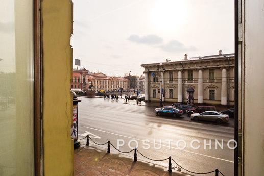 The apartment is on the main street of t, Saint Petersburg - apartment by the day