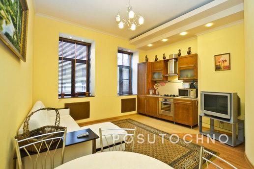 Comfortable apartment in the heart, Saint Petersburg - apartment by the day