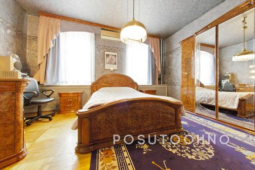 Apartment after high-quality renovation. Big hall. All appli