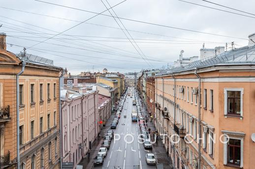 Author's apartment overlooking the c, Saint Petersburg - apartment by the day