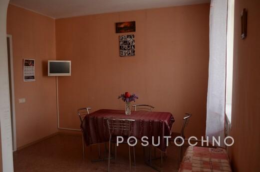 Rent daily 3-room apartment, Chernomorsk (Illichivsk) - apartment by the day