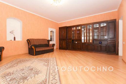 2-хк. квартира, центр, парковка, Казань - квартира посуточно