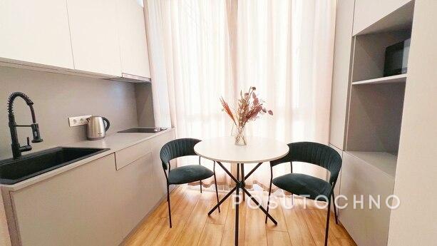 Modern design and comfort in the best area, Dnipro (Dnipropetrovsk) - apartment by the day