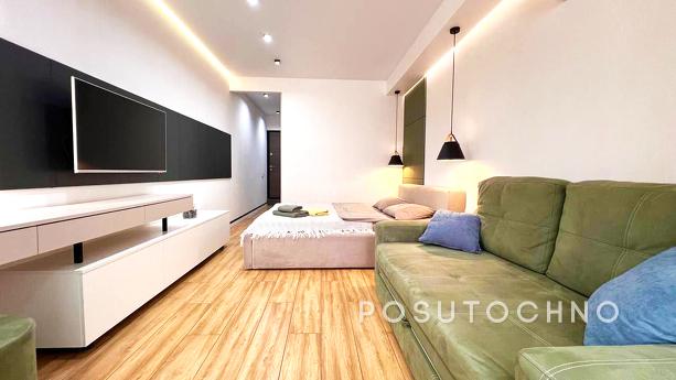 Modern design and comfort in the best area, Dnipro (Dnipropetrovsk) - apartment by the day