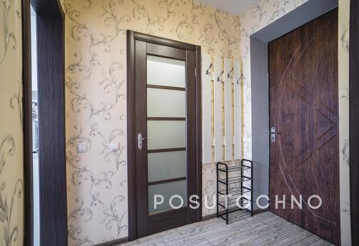 The center of the place and the calm expanse of the sky, Dnipro (Dnipropetrovsk) - apartment by the day