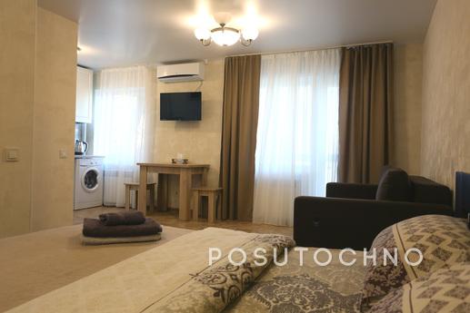 Studio 5 minutes from Bridge City, Dnipro (Dnipropetrovsk) - apartment by the day