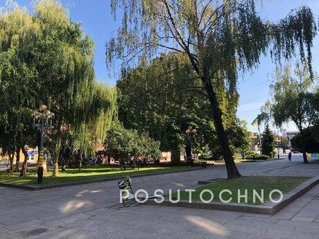 Apartment in the center, documents visible, Rivne - apartment by the day